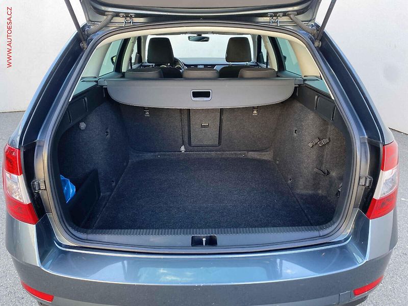 Škoda Octavia (2018) 1.6 TDi, Clever, DSG, navi - fotka 7 z 17