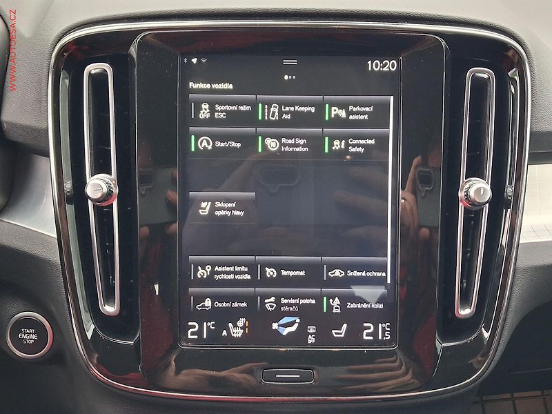 Volvo XC40 (2020) 1.5T, Momentum, AT - fotka 16 z 23