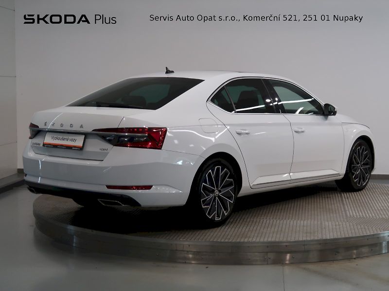 Škoda Superb (2023) L&K 2.0TSI 206KW 4x4 DSG TAŽNÉ - fotka 2 z 42