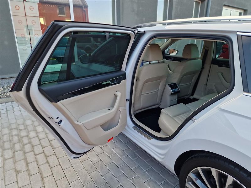 Škoda Superb 2.0TDI 140kW DSG 4x4 L&K ,ČR - fotka 18 z 50