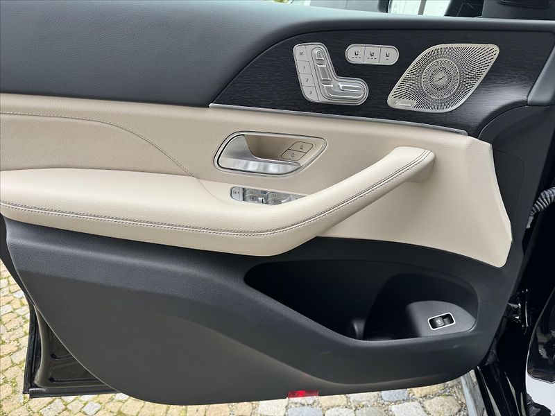 Mercedes-Benz GLS 450 4MATIC*AMG*MASÁŽE - fotka 4 z 46