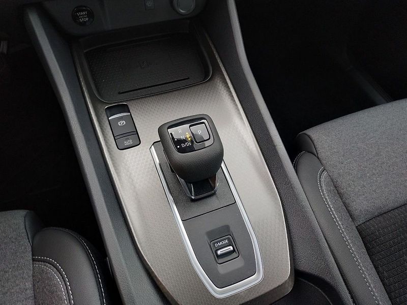 Nissan Qashqai 1.3T mHEV AT,2WD, ZADÁNO - fotka 26 z 29