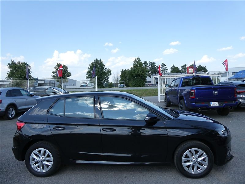 Škoda Fabia 1,0 TSi 70kW závěs,tempomat - fotka 12 z 38