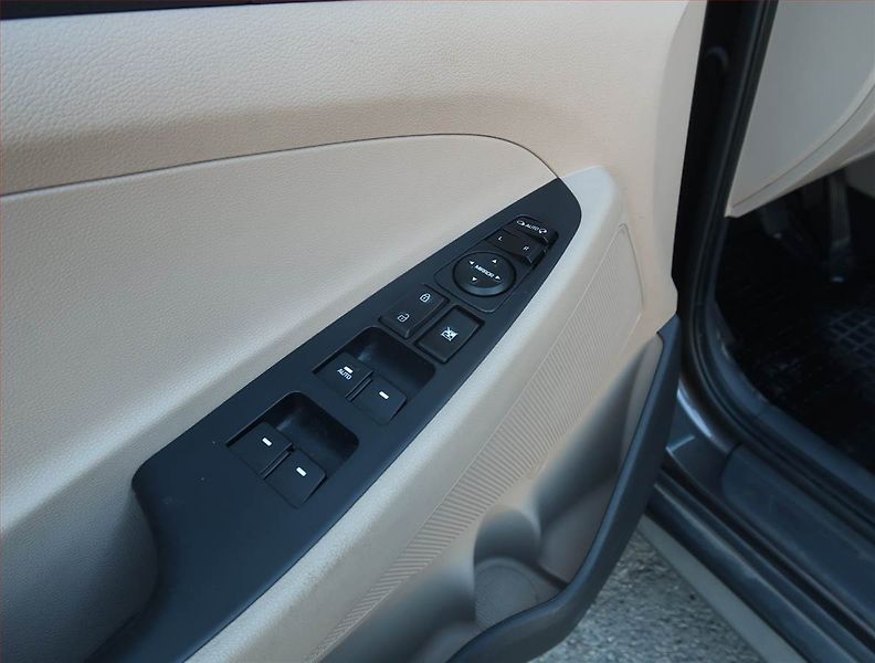 Hyundai Tucson (2018) Comfort 1.6 GDI, Serv.kniha - fotka 17 z 19
