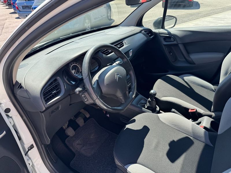 Citroën C3 (2014) FLASH 1.0i 50kW - fotka 11 z 31