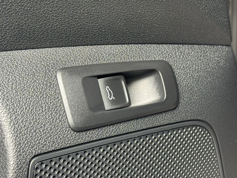 Škoda Karoq (2019) 1.5TSi DSG Style Virtual RZV - fotka 28 z 52