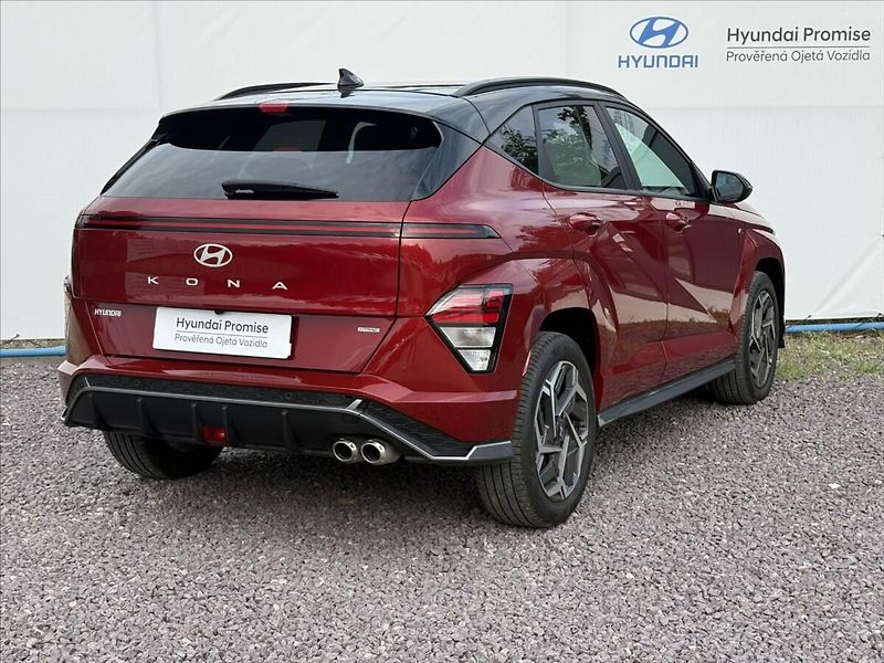 Hyundai Kona 1,6 T-GDI 125kW DCT N-Line 4WD - fotka 2 z 22