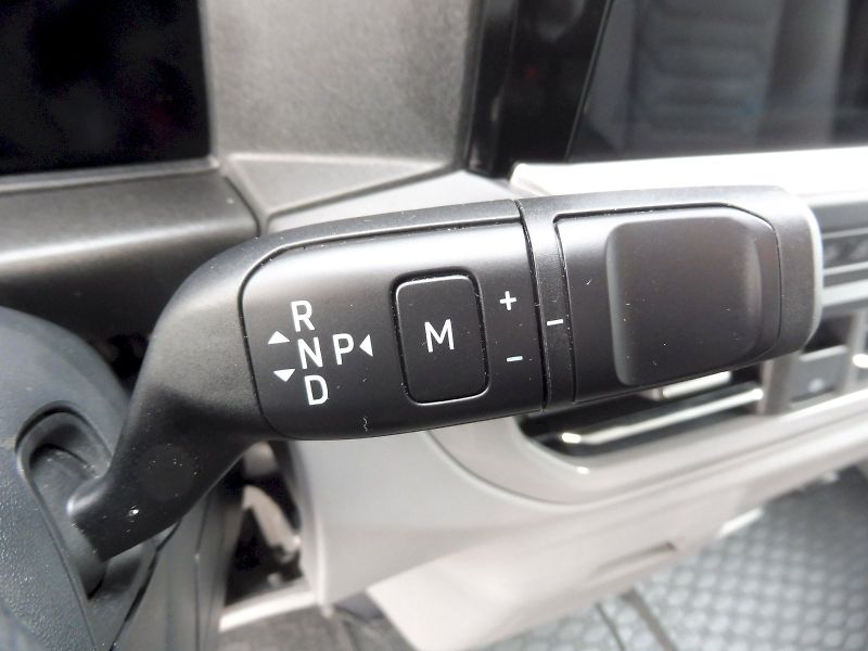 Volkswagen Caravelle (2026) Style DR 2,0 TDI 125kW 8AUT 4M - fotka 19 z 31