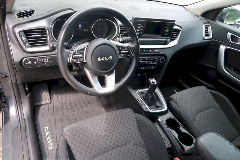 Kia Ceed (2022) Sportswagon 1,0 T-GDI/88 kW - fotka 11 z 30