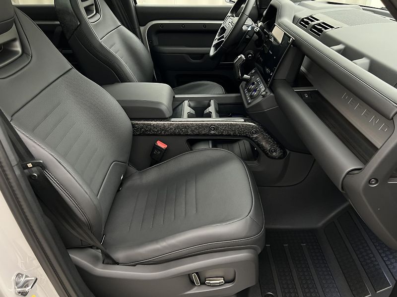 Land Rover Defender (2026) 110 P635 OCTA AWD AUT - fotka 20 z 69