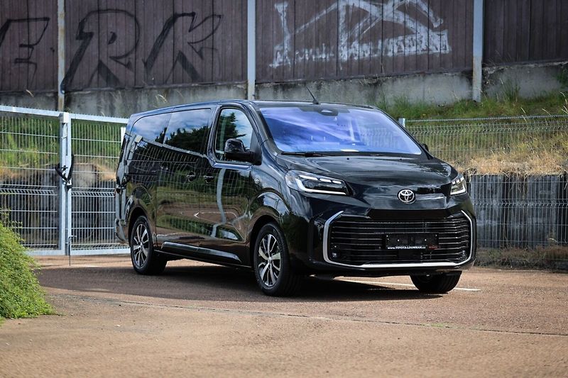Toyota ProAce Verso 2.2. 180 L2 AT VIP SKYVIEW SKL - fotka 1 z 26