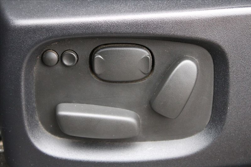 Land Rover Range Rover Sport 3,0 TDV6  ČR,A/T,4x4,DPH,HSE - fotka 24 z 46