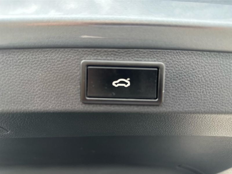 Škoda Karoq 2.0TDi 110kW STYLE 4x4 DSG - fotka 14 z 25