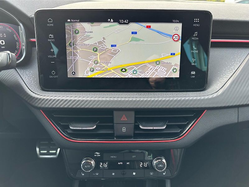 Škoda Kamiq 1,5 TSI 110 kW MONTE CARLO DSG - fotka 16 z 30