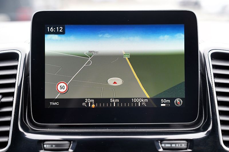 Mercedes-Benz GLS 350d 4Matic AMG/ČR - fotka 43 z 49