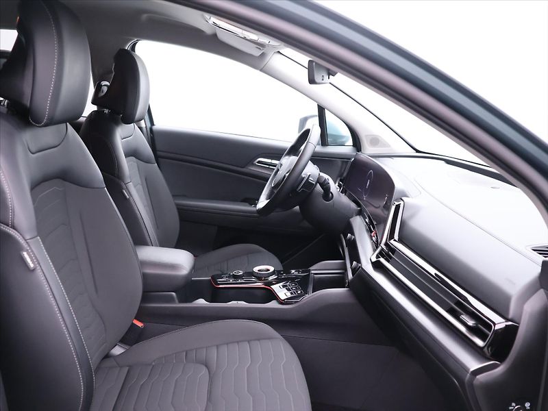 Kia Sportage 1,6 T-GDI 132kW TOP 4x4 Aut. - fotka 12 z 33