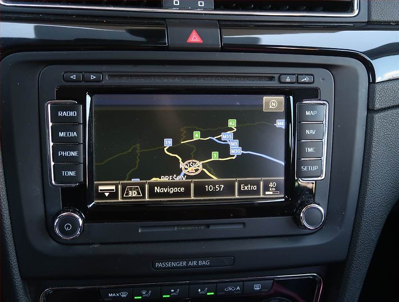 Škoda Superb (2014) 2.0 TDI, Automat, Navi, Xenony - fotka 20 z 21