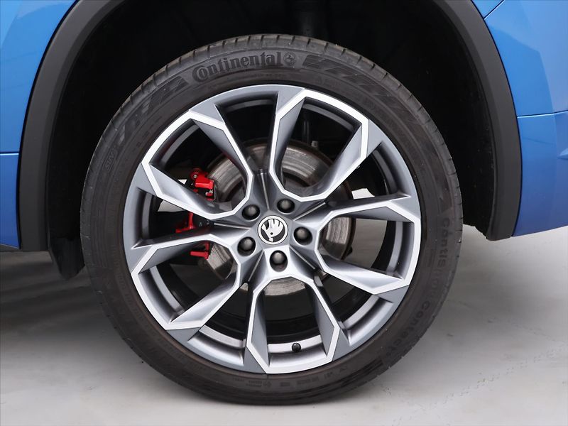 Škoda Kodiaq RS 2,0 TDI DSG 4x4 Webasto 1.M - fotka 32 z 39