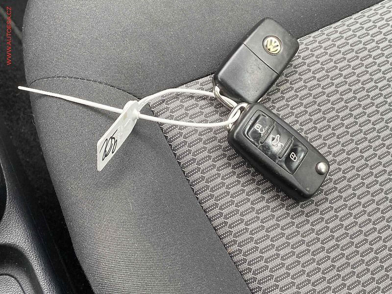 Volkswagen Polo (2012) 1.2 TSi, Trendline - fotka 15 z 16