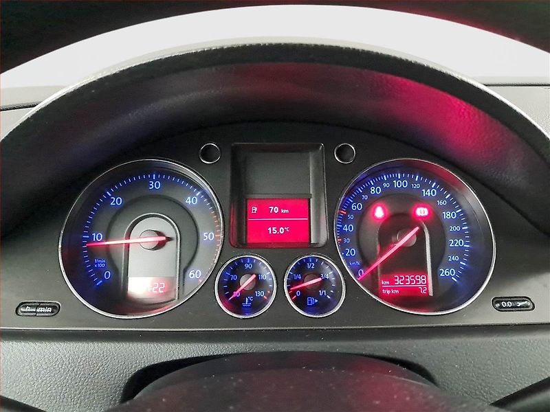 Volkswagen Passat (2007) 2.0 TDI, po STK, Tažné, Klima - fotka 11 z 18