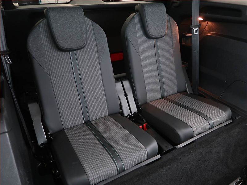 Peugeot 5008 (2022) 1.5 BlueHDi - fotka 20 z 23