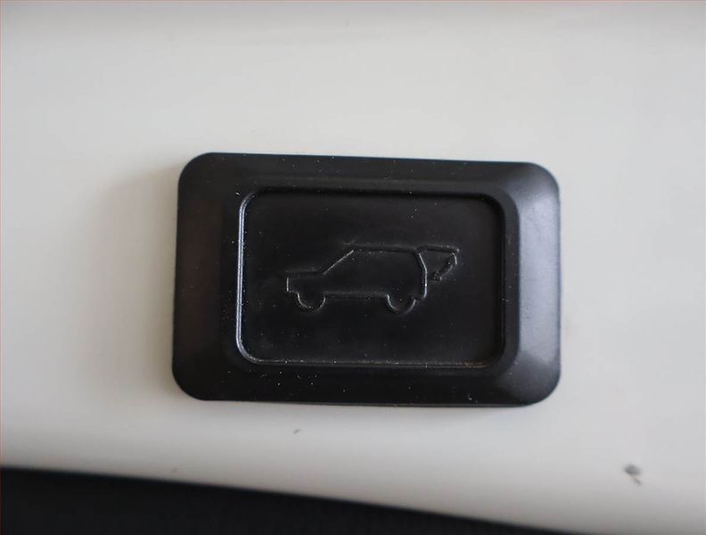 Toyota RAV4 (2021) 2.5 Hybrid - fotka 26 z 30