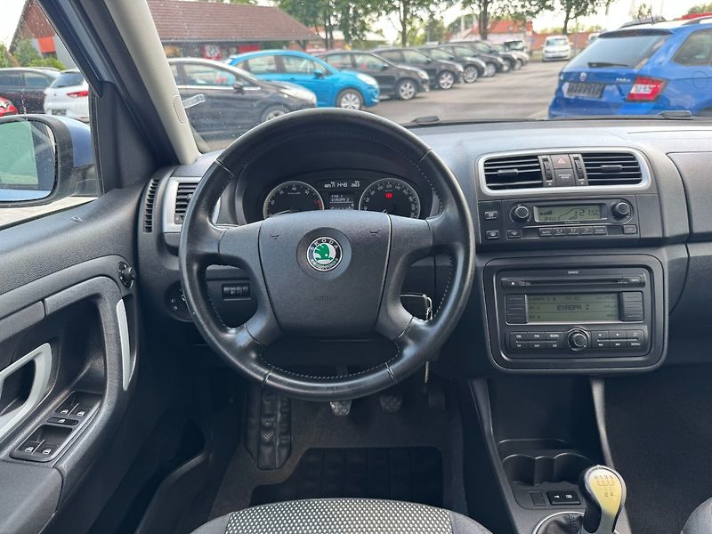 Škoda Roomster (2008) Scout 1.4i 63kW - fotka 17 z 34