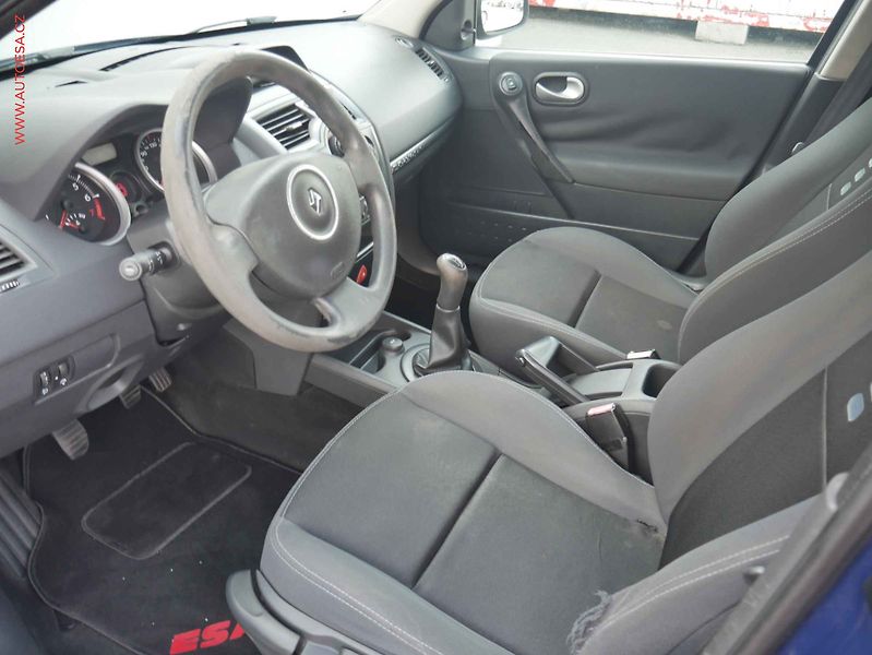 Renault Mégane (2008) 1.6i, Klima - fotka 9 z 12