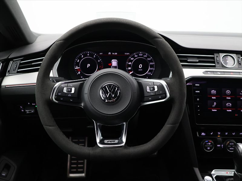 Volkswagen Arteon 2,0 TSI 206kW DSG 4M R-Line - fotka 20 z 37