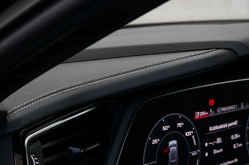 Audi e-tron 55 300kW Pano NightV HUD Tažné - fotka 25 z 50