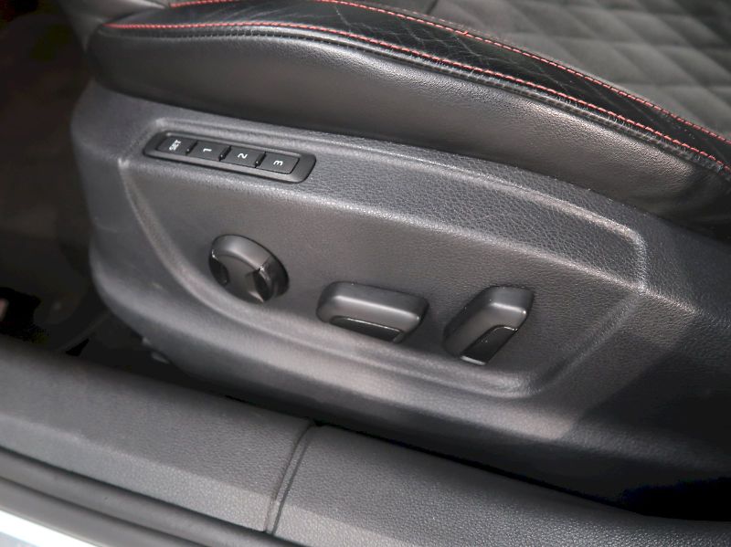 Škoda Octavia (2019) RS CHALLENGE 2.0TDI 135KW DSG - fotka 15 z 46