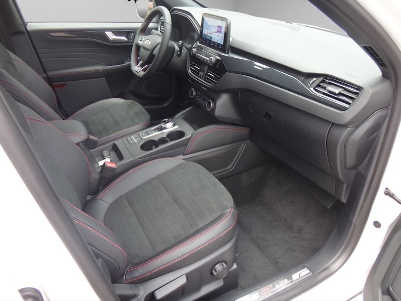 Ford Kuga (2022) ST-Line X, 1.5EcoBoost 110kW/1 - fotka 14 z 24