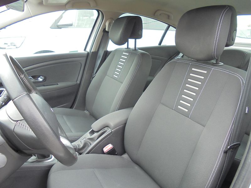Renault Fluence (2012) 1.6i 16V- DIGIKLIMA- ČR - fotka 10 z 11