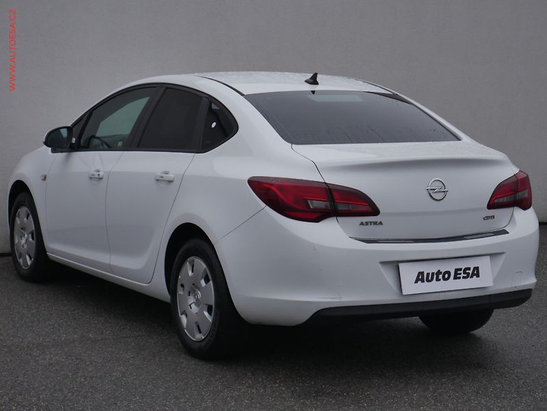 Opel Astra (2015) 1.6. CDTi, ČR, Klima - fotka 6 z 19