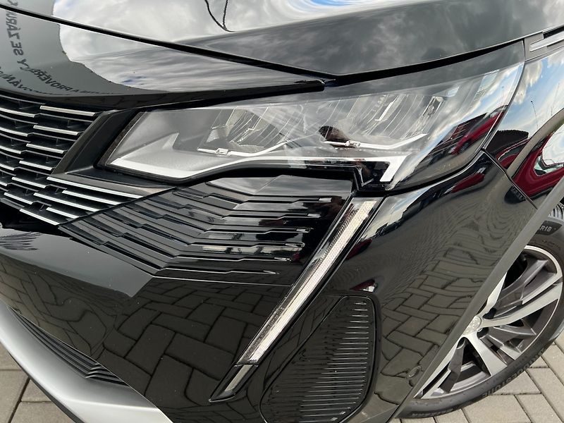 Peugeot 5008 (2021) 1.2PT 96kW! Allure! Tažné! LED - fotka 9 z 43