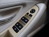 BMW Řada 5 (2012) 530d xDrive, 4X4, Automat - náhled 16