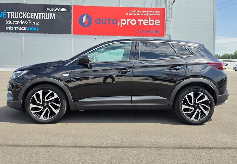 Opel Grandland X 1.5CDTi 96kW Ultimate LED 1Maj - fotka 4 z 27