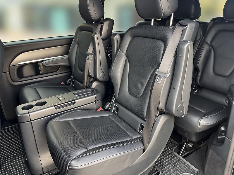 Mercedes-Benz Třídy V (2021) Mercedes-Benz V 300 d 4MATIC  - fotka 6 z 30