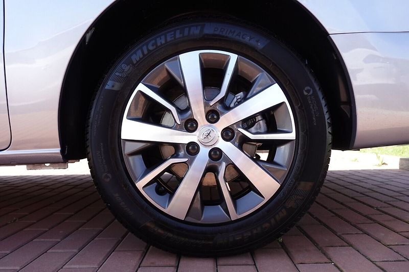 Toyota ProAce Verso 2.0 Diesel 177 - 8 AT Family 8 - fotka 8 z 36