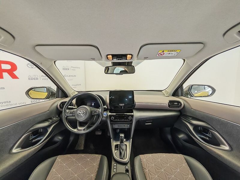 Toyota Yaris Cross 1.5 Hybrid - fotka 12 z 37