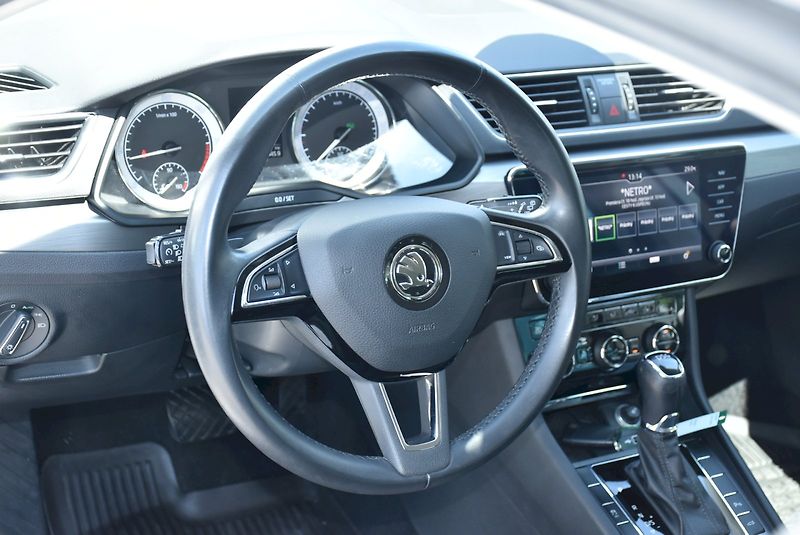 Škoda Superb (2019) Style 2.0 TDI 140kW DSG - fotka 12 z 34