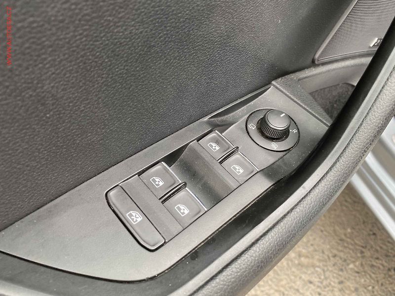 Škoda Superb (2016) 2.0 TDI 4x4, ČR, Style, DSG - fotka 13 z 19