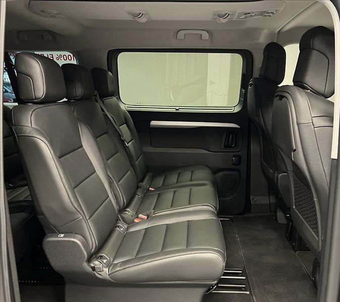 Toyota ProAce Verso EV AT VIP L2 - fotka 9 z 15