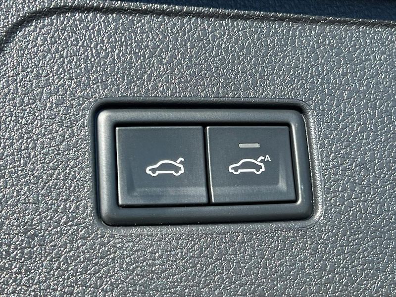 Volkswagen Passat Variant 2,0 TDi 140kW 7DSG 4Motion  B8 - fotka 23 z 25