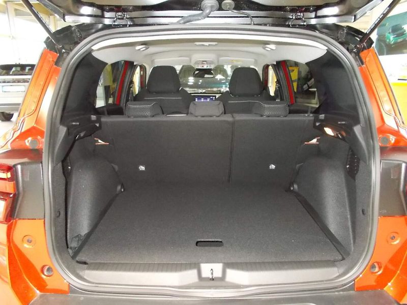 Opel Frontera (2026) Edition Hybrid 1.2 TURBO (81kW - fotka 9 z 30