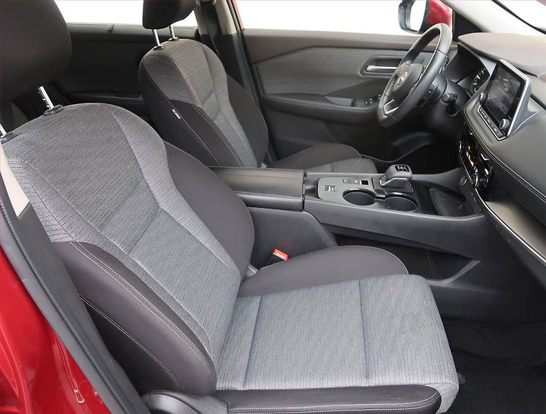 Nissan X-Trail (2023) N-Connecta 1.5 VC-T MHEV - fotka 9 z 16