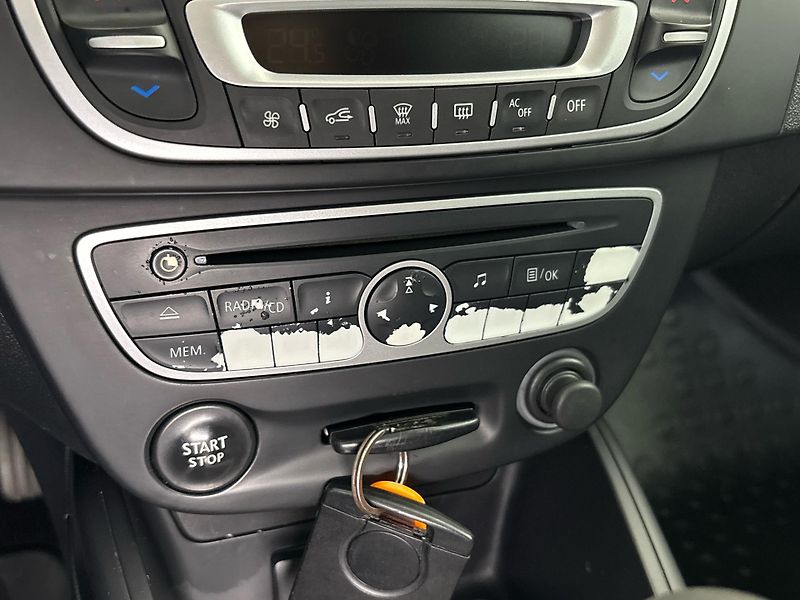 Renault Mégane AUTHENTIQUE - fotka 12 z 25