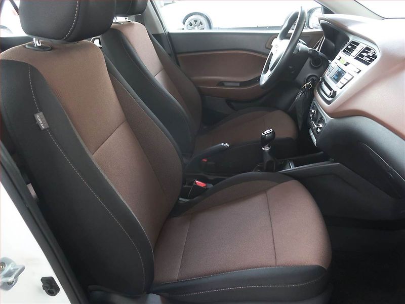 Hyundai i20 (2016) 1.2, ČR,1.maj, Serv.kniha - fotka 9 z 14