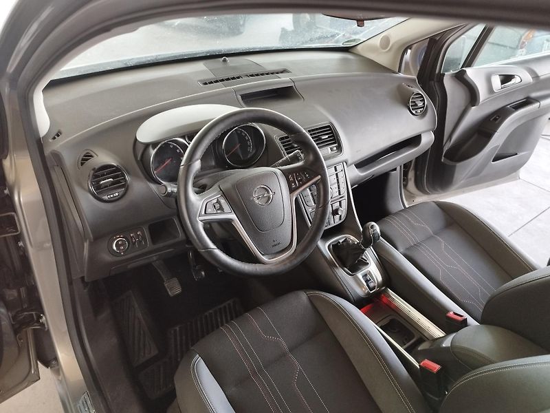 Opel Meriva (2012) 1,4I,88KW,KLIMA,ALU,NAJ.80tkm - fotka 17 z 34