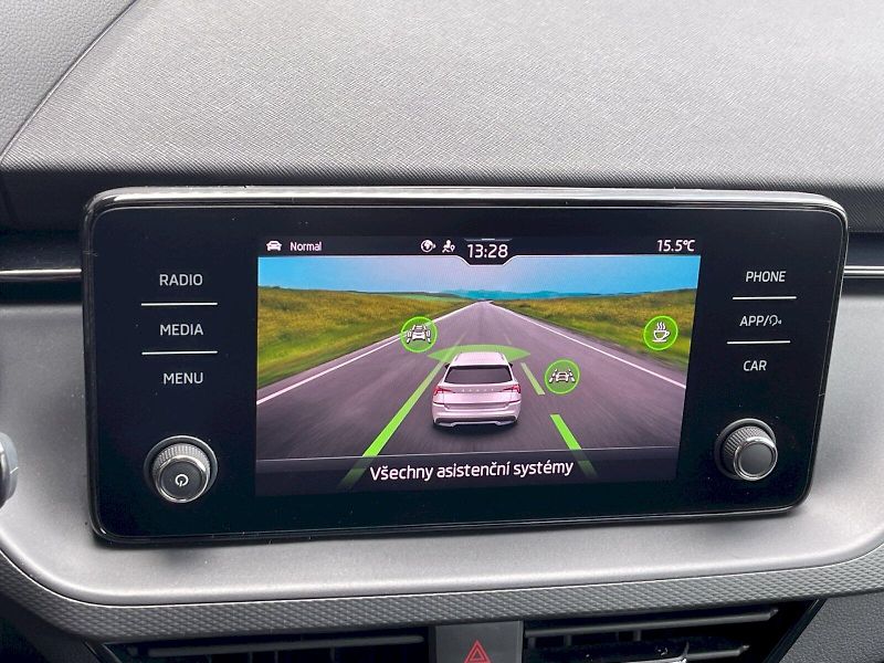 Škoda Kamiq (2024) 1.0 TSI 81 kW Fresh edice - fotka 14 z 33